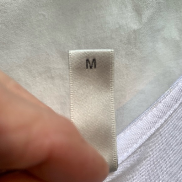 Soya Concepts white sleeveless Modal t-shirt with detailed bottom - Size M - Picture 6 of 10